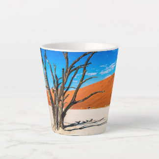 Caneca De Café Latte Morto em Deadvlei, Namíbia