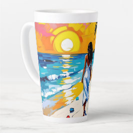 Caneca De Café Latte Mulher na Cena Tropical da Praia