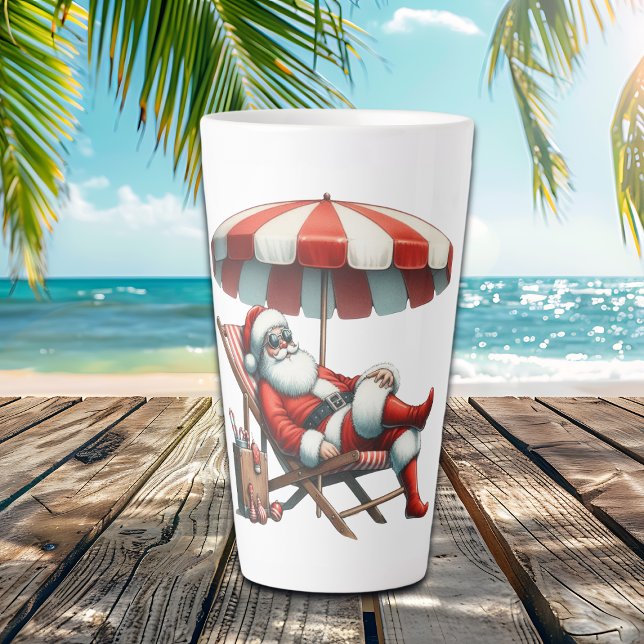Caneca De Café Latte Natal com Papai Noel sob um Guarda-sol de Praia (Criador carregado)