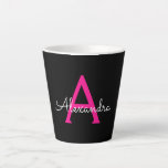 Caneca De Café Latte Nome de monograma feminino com letra cursiva rosa<br><div class="desc">Caneca de café com monograma de letra cursiva simples preta e rosa quente. Isso faz o presente perfeito para alguém que ama luxo e estilos chiques para sweet 16,  casamento,  chá de noiva,  aniversário de casamento,  chá de bebê ou despedida de solteira.</div>
