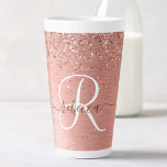 Caneca De Café Latte Nome do Monograma do Glitter Metálico Brutado Dour<br><div class="desc">Personalize facilmente este design de caneca latta de tendência,  apresentando uma cintilação brilhante bonito de rosa dourada,  em um fundo metálico esfregado de rosa dourado.</div>