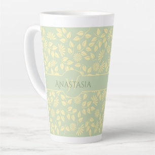 Caneca De Café Latte Nome do Monograma Elegante Padrão Folha Pastel Ve