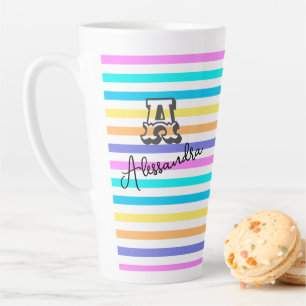 Caneca De Café Latte Nome e monograma personalizados do arco-íris