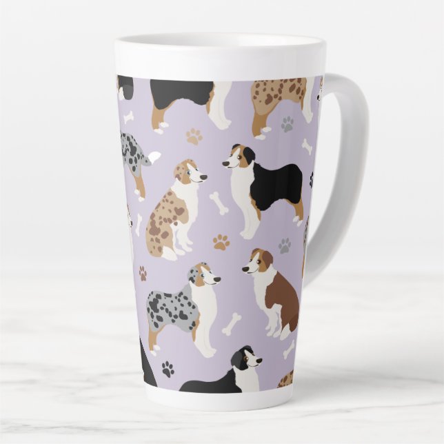 Caneca De Café Latte Ossos e patas pastores australianos (Ângulo direito)