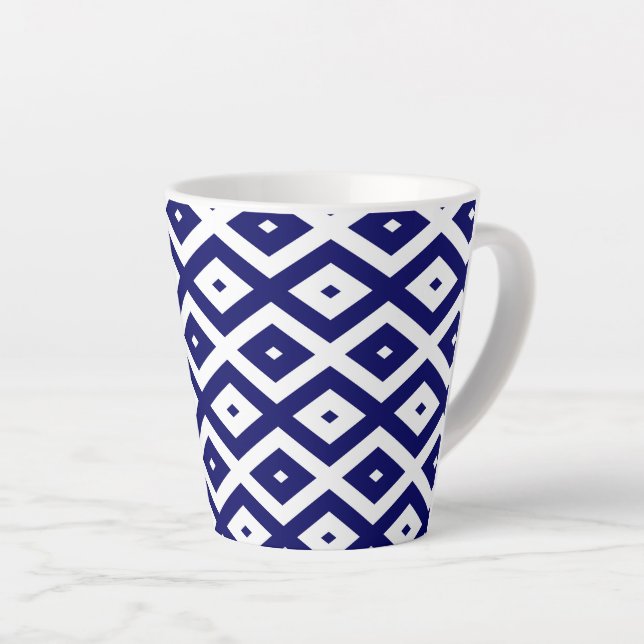 Caneca De Café Latte Padrão de diamante branco e azul-marinho (Ângulo direito)