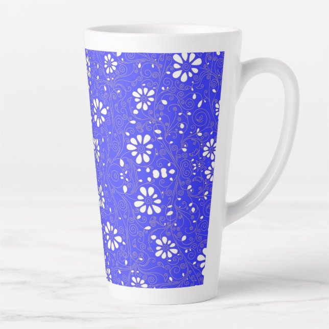 Caneca De Café Latte Padrão de flores clássicas azuis e brancas fofas (Direita)