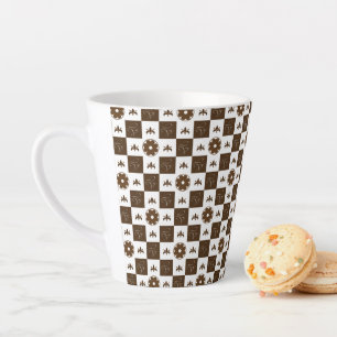 Caneca De Café Latte Padrão Xadrez Branco e Marrom Elegante