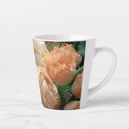 Caneca De Café Latte Peach Ranunculus e Tulip Floral