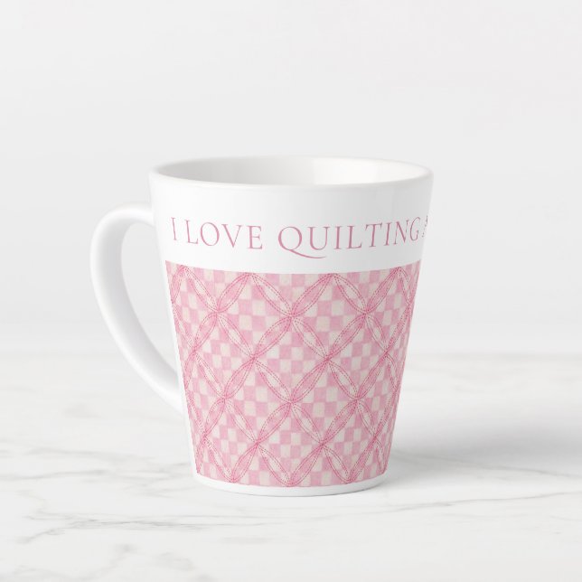 Caneca De Café Latte PINK VERIFIQUE QUILT Latte Mug + Texto (Ângulo esquerdo)