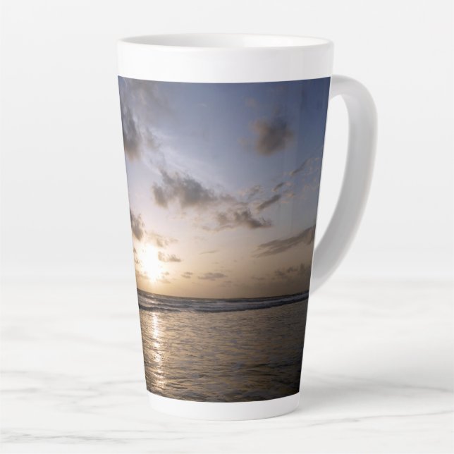 Caneca De Café Latte Pôr do sol sobre o mar árabe (Ângulo direito)