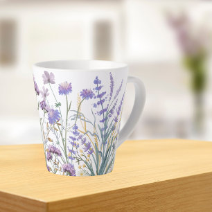 Caneca De Café Latte Prado de Flores Silvestres Roxas em Aquarela
