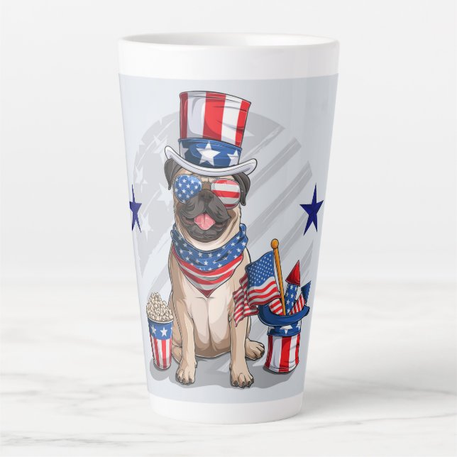 Caneca De Café Latte Pug Patriótico 4 de Julho (Frente)