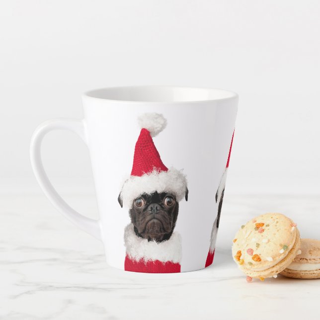 Caneca De Café Latte Pug preto de Natal bonito no Chapéu Santa (In Situ)