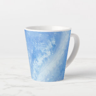 Caneca De Café Latte Quando as ondas do oceano caem sobre a aquarela da