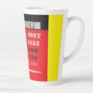 Caneca De Café Latte Questionar mais palavras-tema mensagem e arte