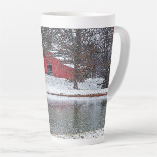 Caneca De Café Latte Red Barn In Snow Painterly