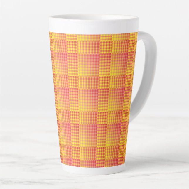 Caneca De Café Latte Red Yellow Checker Abstract Pattern (Ângulo direito)