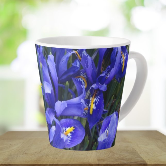 Caneca De Café Latte Roxo Reticulado Irrita Floral (In Situ)