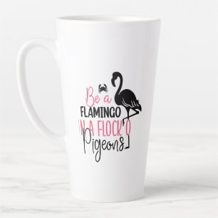 Caneca De Café Latte Seja um Flamingo em um Bando de Pombos-27308