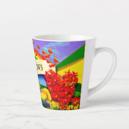 CANECA DE CAFÉ LATTE SOBRE A CAIXA DE CHUMBO