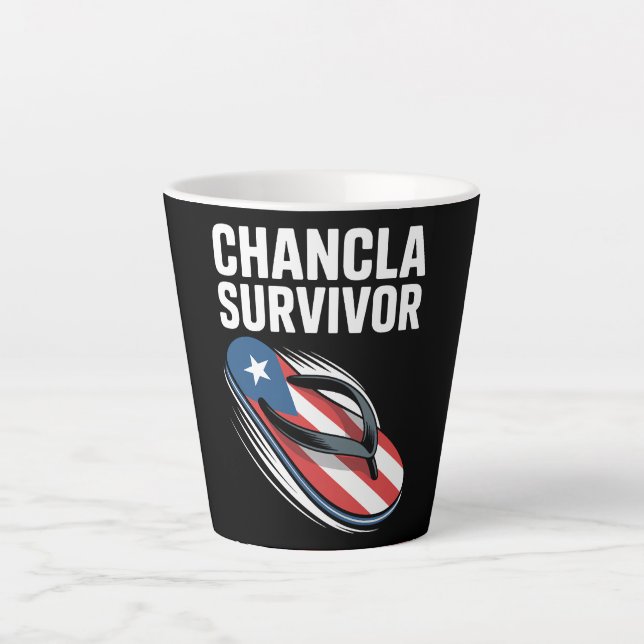 Caneca De Café Latte Sobrevivente de Chancla Piada Espanhola Divertida (Frente)