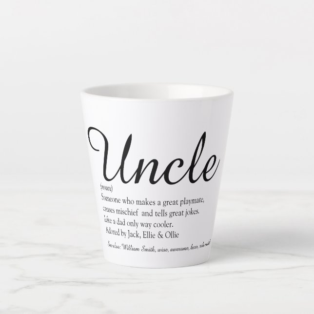 Caneca De Café Latte Tio Divertido Elegante Script Preto e Branco (Frente)