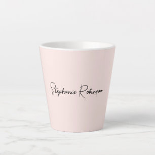 Caneca De Café Latte Tipografia de Nome de Monograma Minimalista Blush 