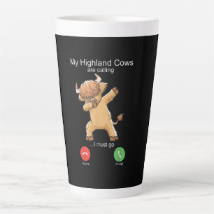 Caneca De Café Latte Vaca do Terreno Escocês está Chamando