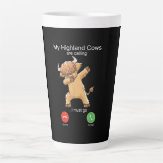 Caneca De Café Latte Vaca do Terreno Escocês está Chamando