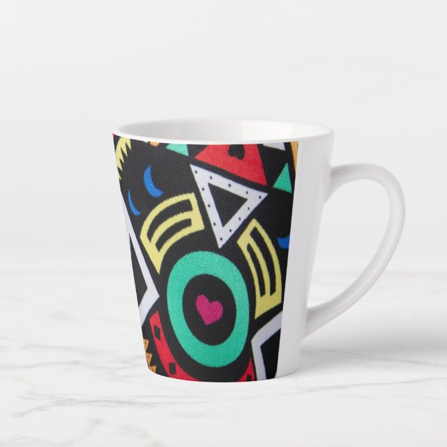 Caneca De Café Latte Vibrant Afro-Centric Geometric Pattern – Bold Trib (Direita)