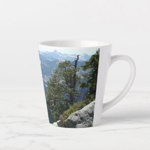 Caneca De Café Latte Vista da Montanha Yosemite no Parque Nacional de Y