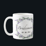 Caneca De Café Lavanda e Eucalyptus Bridesmaid<br><div class="desc">Uma design romântica e elegante com a palavra "dama de honra" enquadrada por eucalipto e lavanda pintada em aquarela.</div>