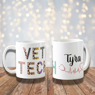 Caneca De Café Leopard Print Vet Tech Stethoscope com nome