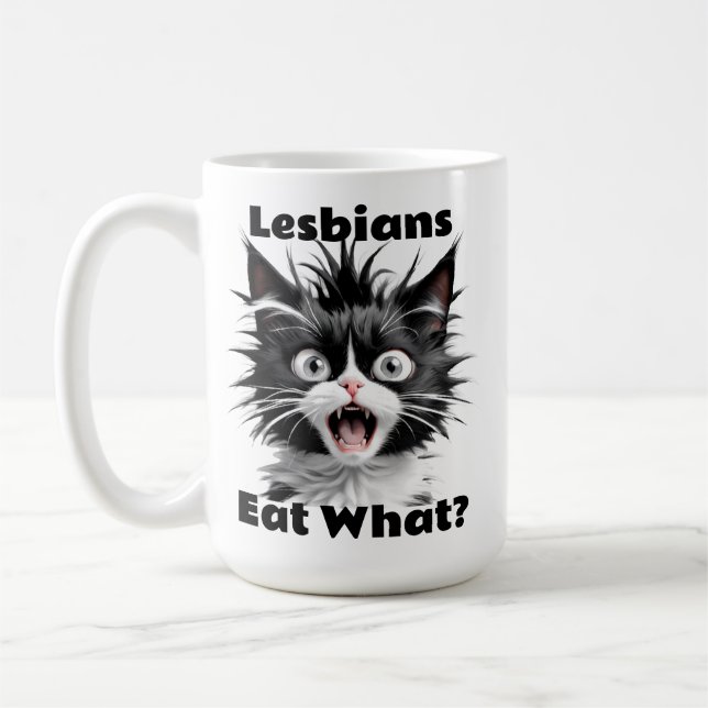 Caneca De Café Lésbicas Engraçadas Comem O Que? Gato LGBT (Esquerda)