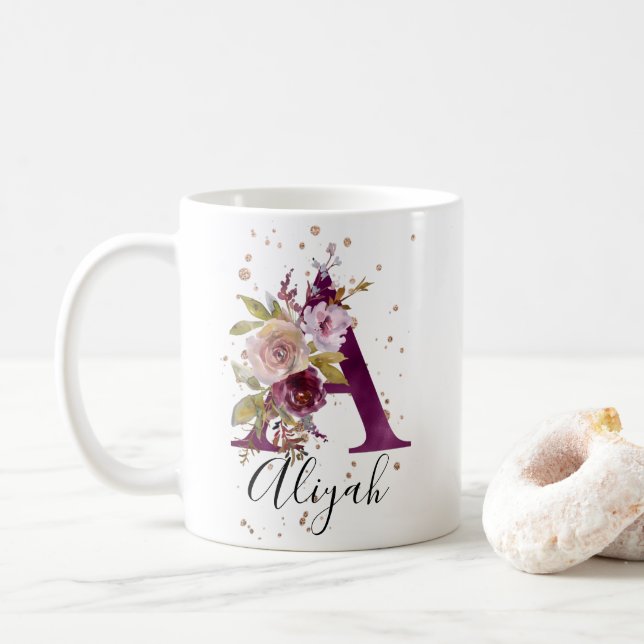 Caneca De Café Letra Floral A Monograma Rosa Burgundy (Com Donut)