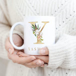 Caneca De Café Letra floral e Dourada com aquarela Y monograma<br><div class="desc">Uma caneca de café personalizada com uma falsa letra de ouro "Y" monograma,  com ilustrações decorativas de cor d'água floral e folhagem. Personalize-o facilmente com seu nome ou crie um presente único para seus entes queridos.</div>