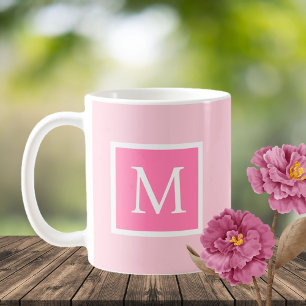 Caneca De Café Letra inicial rosa e branco