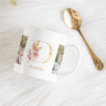 Caneca De Café Letra Moderna Dourada Flor D | Dois Monogramas fot<br><div class="desc">Letra Moderna Dourada Flor D | Dois Monogramas fotográficos</div>