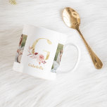 Caneca De Café Letra Moderna Dourada Flor G | Dois Monogramas fot<br><div class="desc">Letra Moderna Dourada Flor G | Dois Monogramas fotográficos</div>