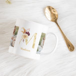 Caneca De Café Letra Moderna Dourada Flor M | Dois Monogramas fot<br><div class="desc">Letra Moderna Dourada Flor M | Dois Monogramas fotográficos</div>
