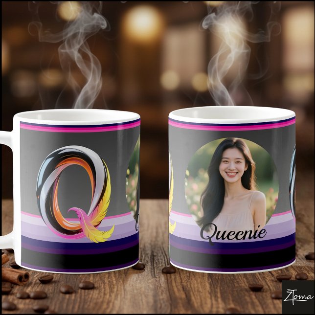Caneca De Café Letra Q Fluida Abstrata Neon Pena (This is a sample design. There are several models to choose from, with the name and color changed.
)