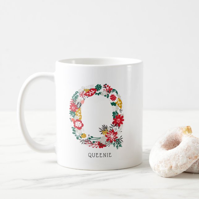Caneca De Café Letra Q | Whimsical Floral - Letra Monograma I Mug (Com Donut)