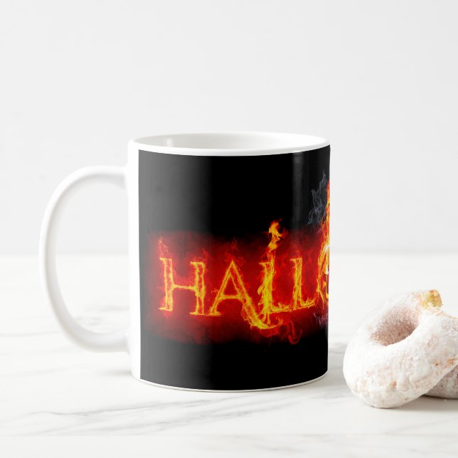 Caneca De Café Letras ardentes maciças do SlipperyJoe no Hallowee (Com Donut)