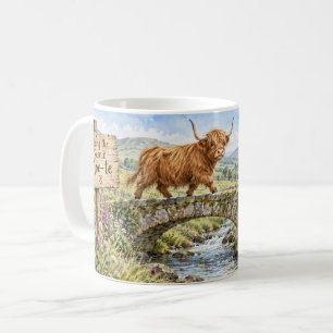 Caneca De Café Levando a Vaca das Terras Altas Moo-te pela Paisag