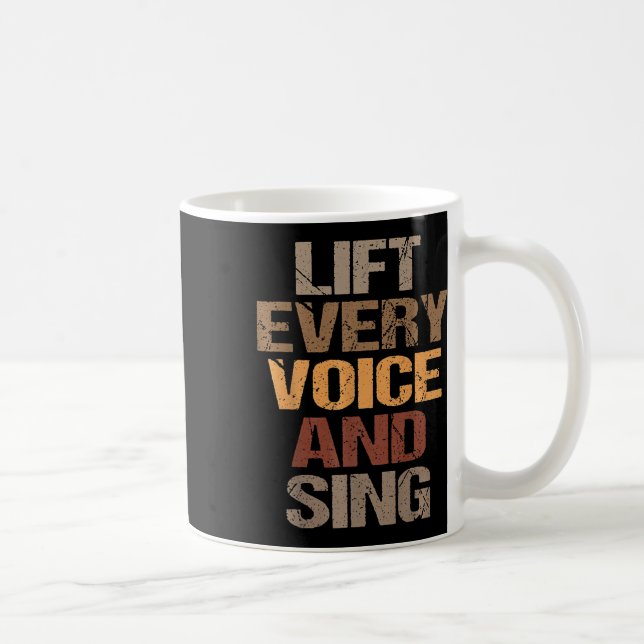 Caneca De Café Levante Toda Voz e Cante Juneteenth Mês da Históri (Direita)