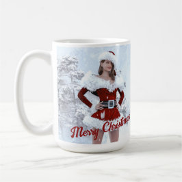 Caneca De Café Linda mulher de Natal sobre a neve do inverno