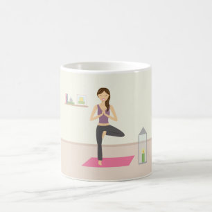 Caneca De Café Linda Mulher Fazendo Ioga Em Uma Sala Decorada