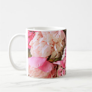 Caneca De Café Lindas flores de verão. Buquê de colônia rosa e