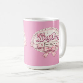 Caneca De Café LingOrm Desde 2024 Distintivo de Fita Coquette