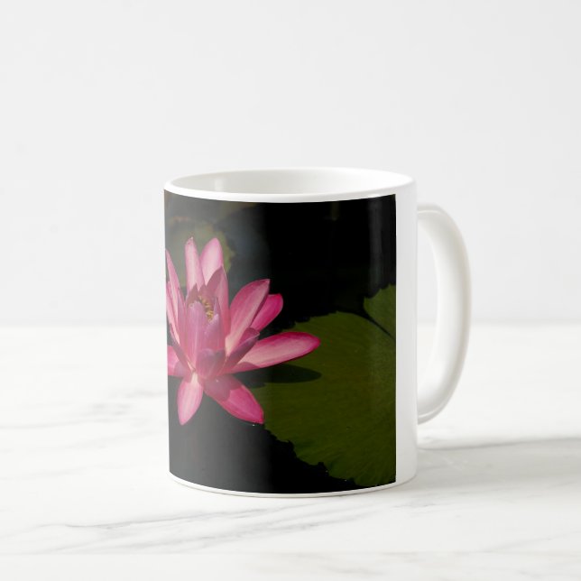 Caneca De Café Lírio de Água Rosa (Frente Esquerda)